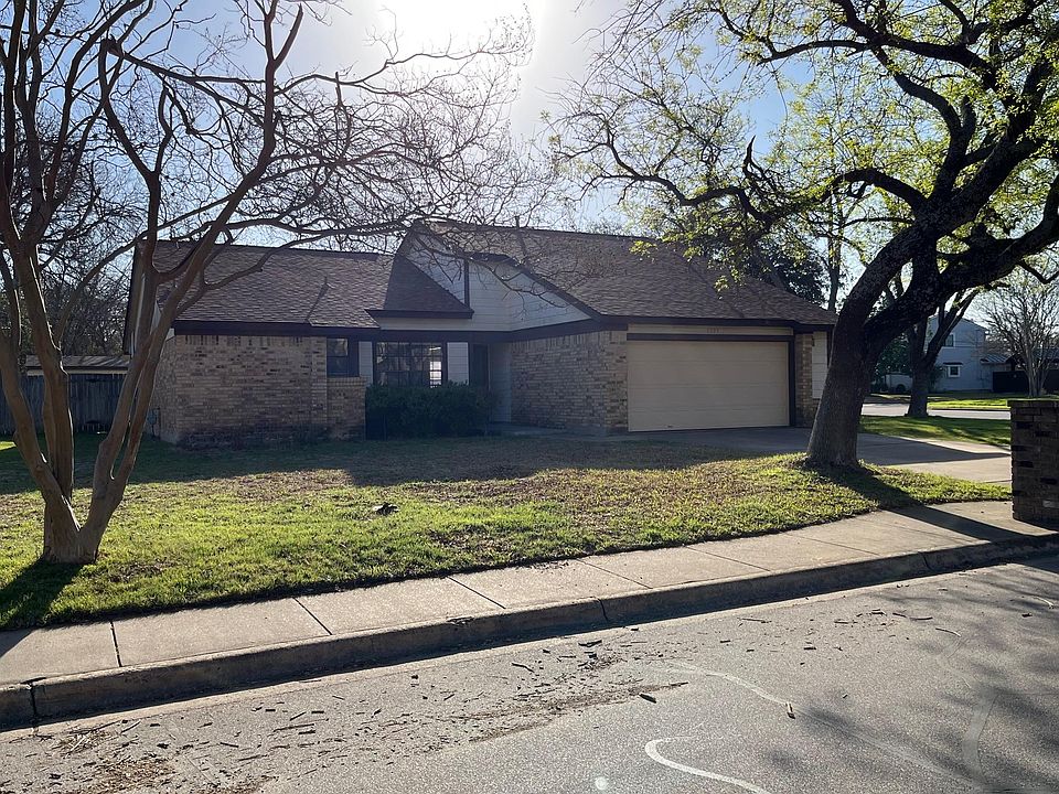 1st image of 2305 Creekview Dr