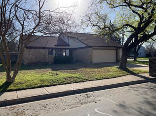 2305 Creekview Dr, Round Rock, TX 78681