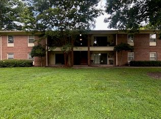 1632 Oxford Rd APT A, Henderson, NC 27536