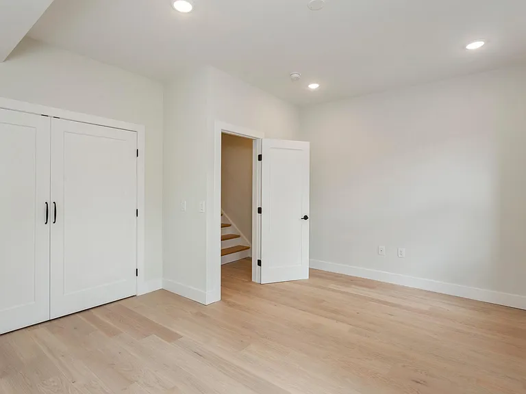 1448 E Wilt St — Photo 18