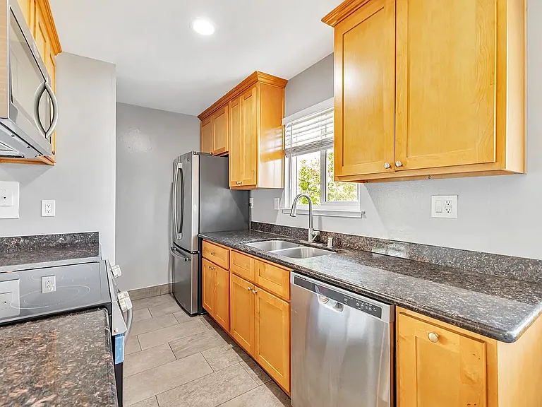 262 Tradewinds Ct #4 — Photo 2