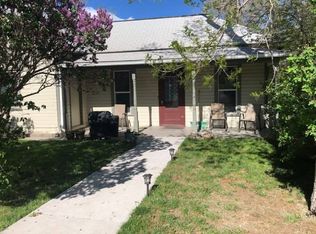 228 N 5th St #A, Douglas, WY 82633