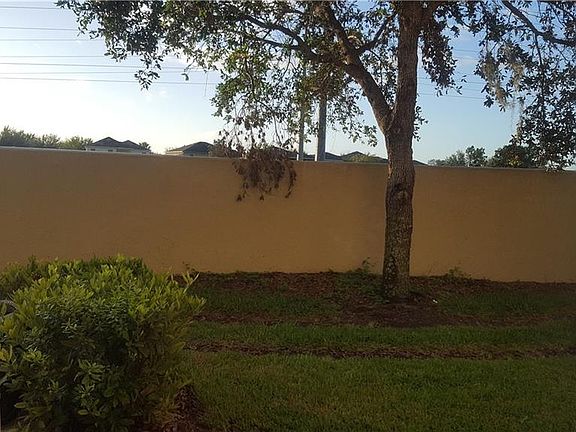 4th image of 10828 Savannah Wood Dr #10828