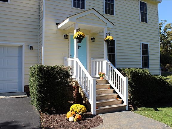 4th image of 9550 Deerlake Dr