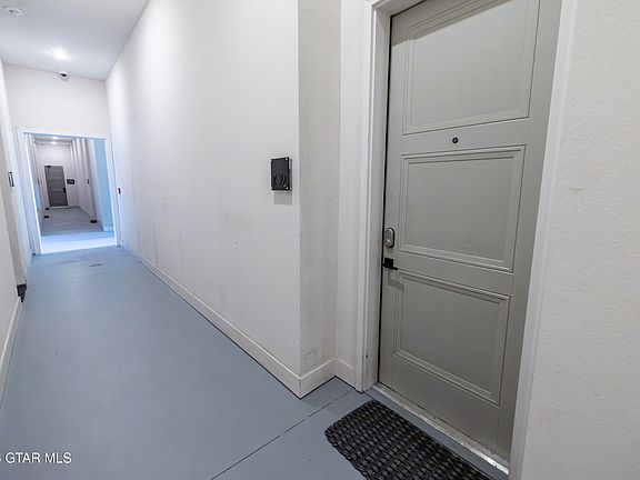 5th image of 509 University Dr #102
