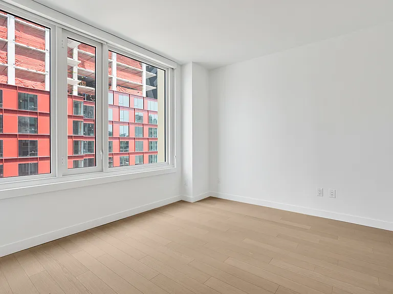 310 Livingston St #601 — Photo 9