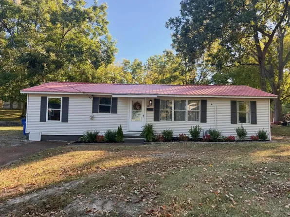 186 Maple Ave, Mc Kenzie, TN 38201