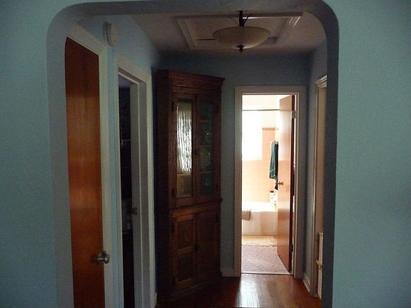 5th image of 2602 Upton St S