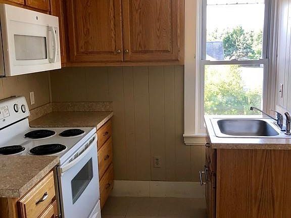 4th image of 424 E Central St #B