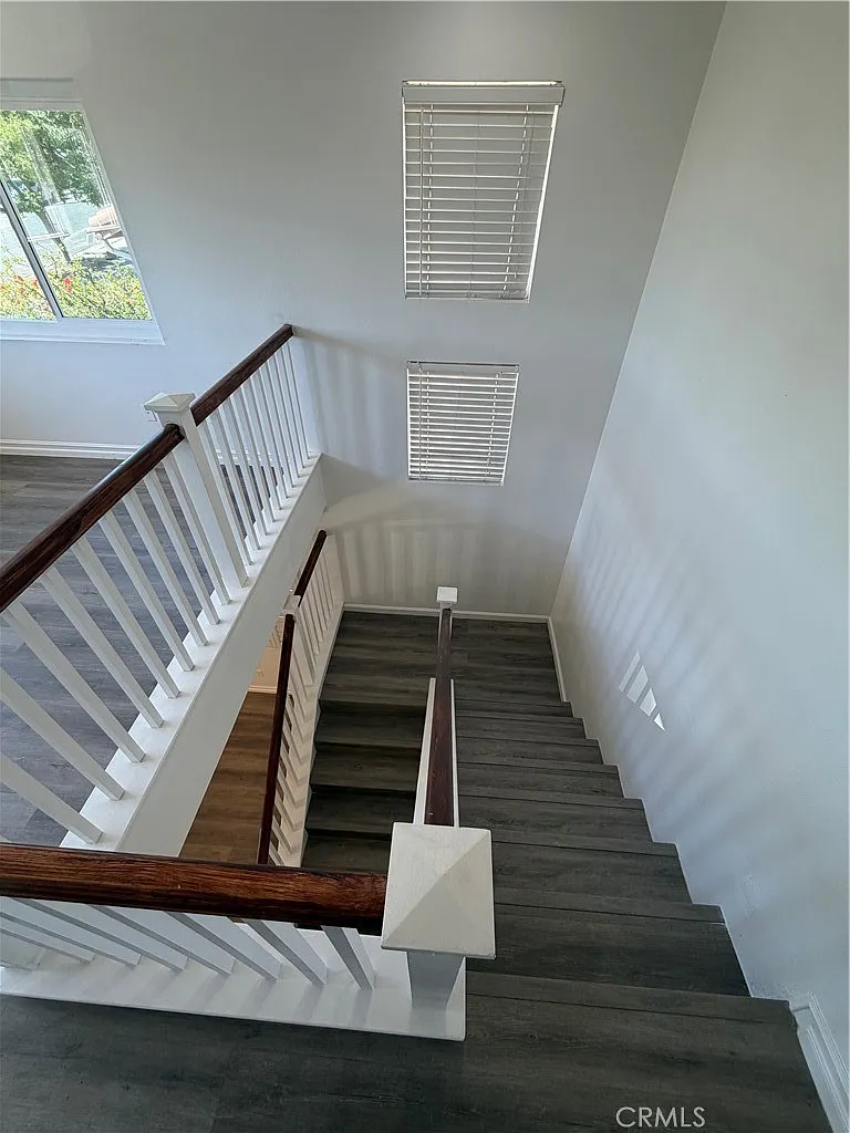 4 bed, 2159 sqft, $4,000 — Photo 4