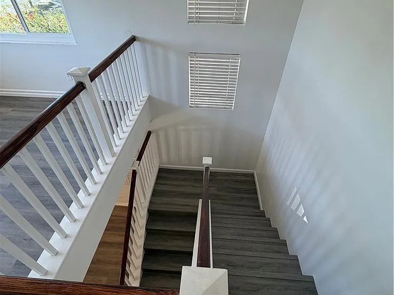 15147 Paddock St — Photo 4