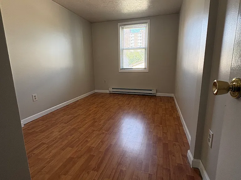 25 Coburn Ave #1.1 — Photo 8