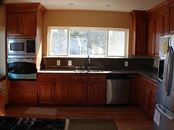 3rd image of 1313 SE 1st St