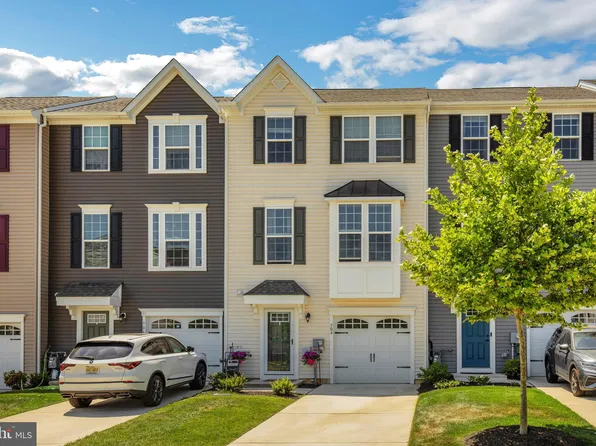 504 Dalton Dr, Woolwich Township, NJ 08085
