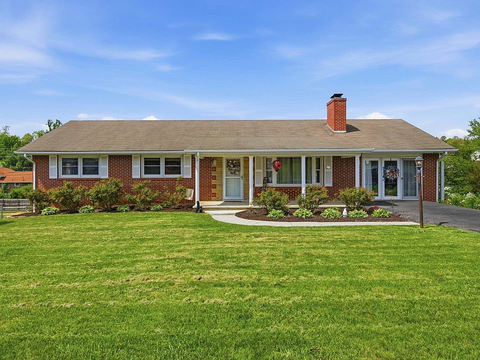1st image of 165 Overland Dr