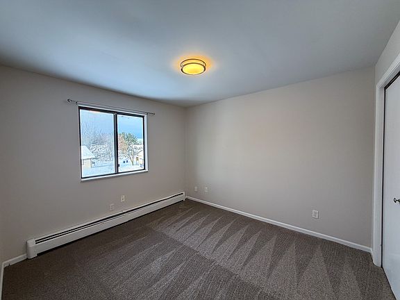 4th image of 1356 Vineland Ct SE