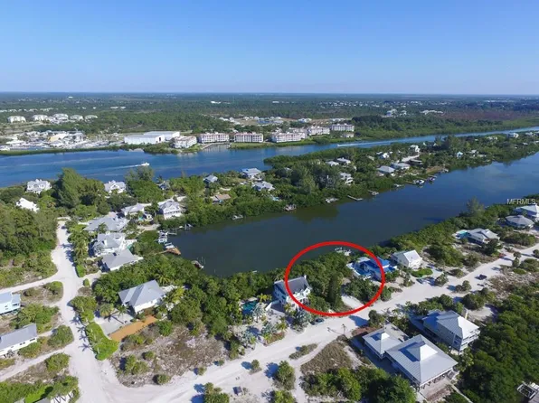 110 Bocilla Dr, Placida, FL 33946