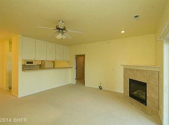 5th image of 6350 Coachlight Dr Unit 2106