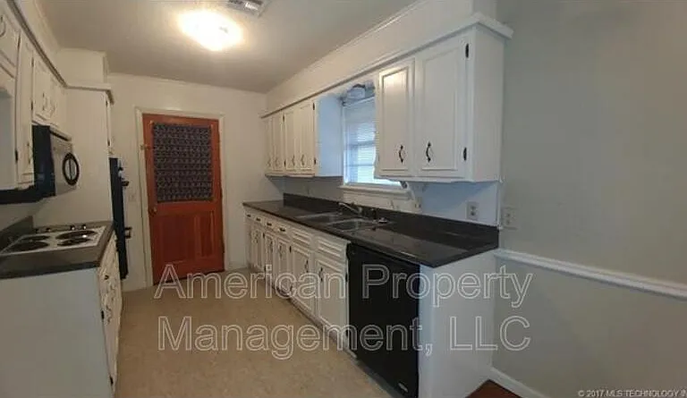 8113 E 23rd St — Photo 7