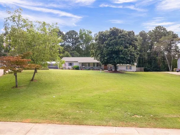 1924 Webb Gin House Rd, Snellville, GA 30078