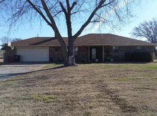 9251 72nd St, Noble, OK 73068