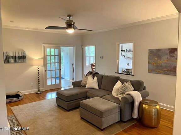 2nd image of 3905 Verdura Dr