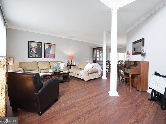 4th image of 1229 Hickory Brook Ct