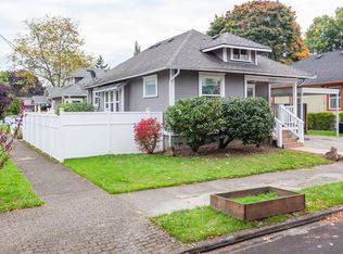 1923 Harney St, Vancouver, WA 98660