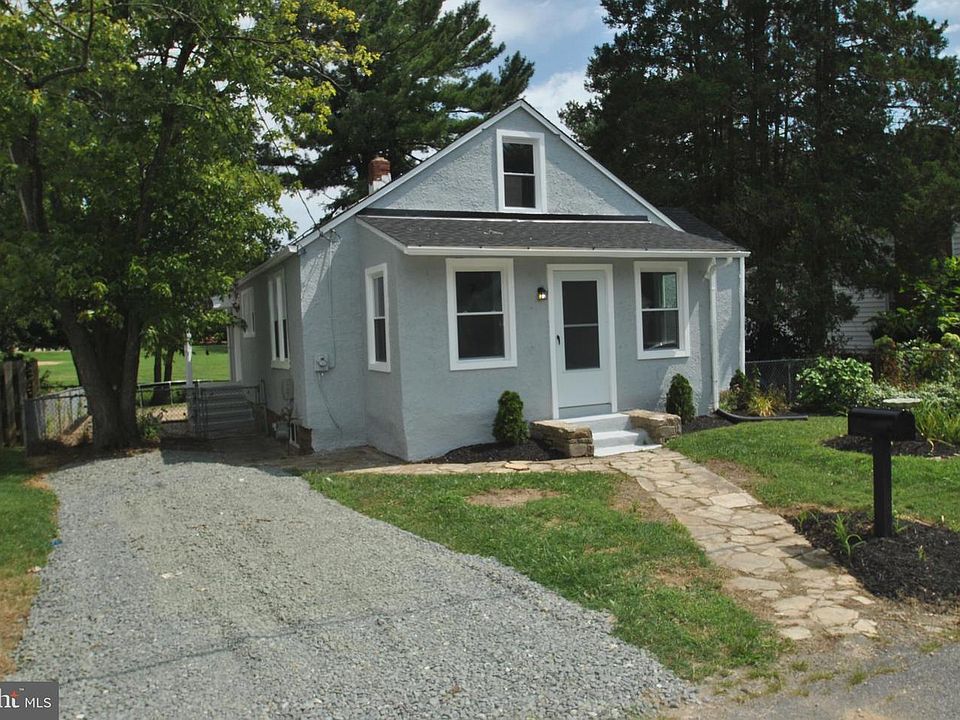 1st image of 3423 Carroll Ave