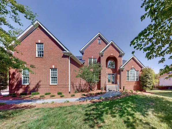 813 Highgrove Cir, Franklin, TN 37069