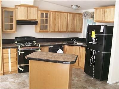 4th image of 163 Kelp St NW