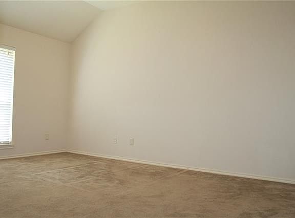 5th image of 4648 Parnell Ln