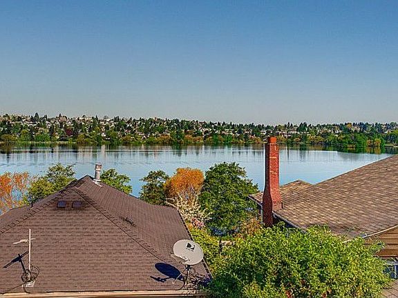 View from master suite deck is protected with a view covenant over the house in front.