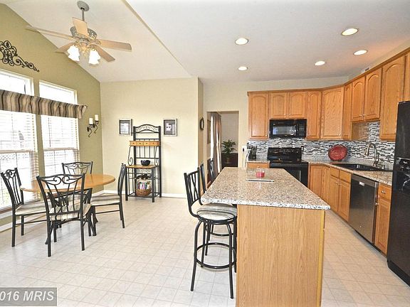 5th image of 11114 S Windsor Ct