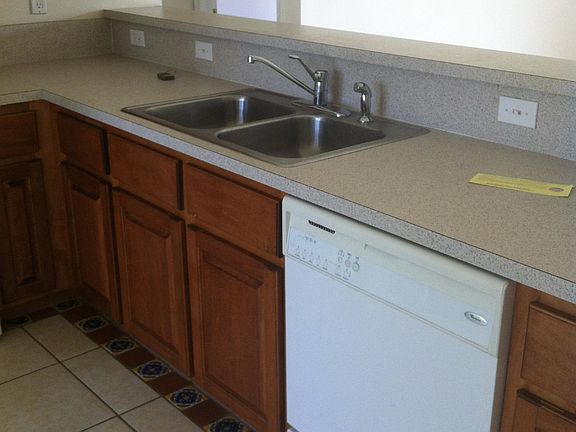 3rd image of 1379 Summerbrook Dr