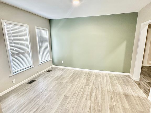 4th image of 2835 W 38th Pl #1