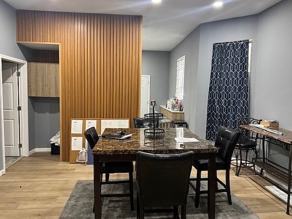 4th image of 1030 Ross Ave