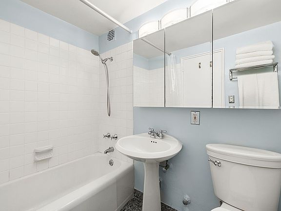 5th image of 80 Park Ave APT 12C