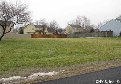 2nd image of 8824 Wedgefield Ln