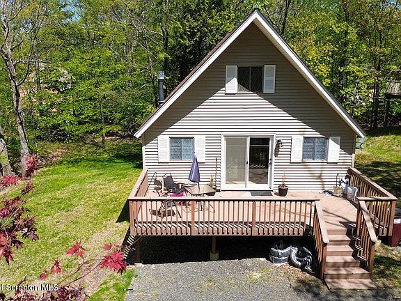 2nd image of 127 Sandstone Dr