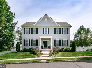 102 Adelphia Dr, Chesterfield, NJ 08515