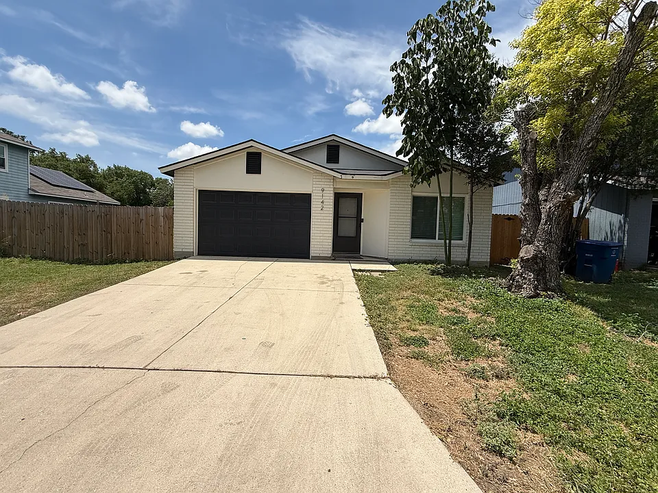 9142 Village Brown
