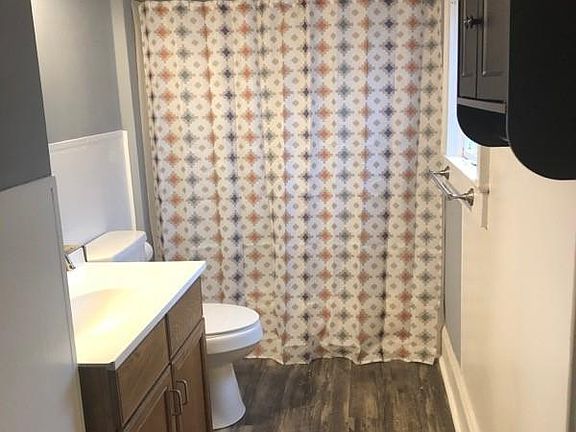 2nd image of 509 Hanna St #B