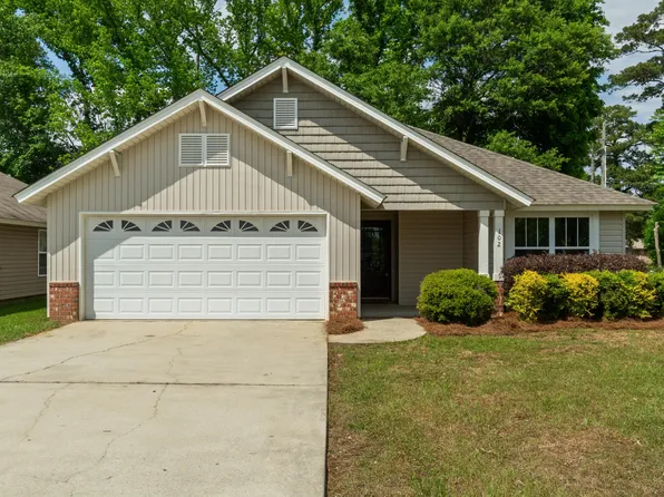 102 Northvillage Ln, Petal, MS 39465