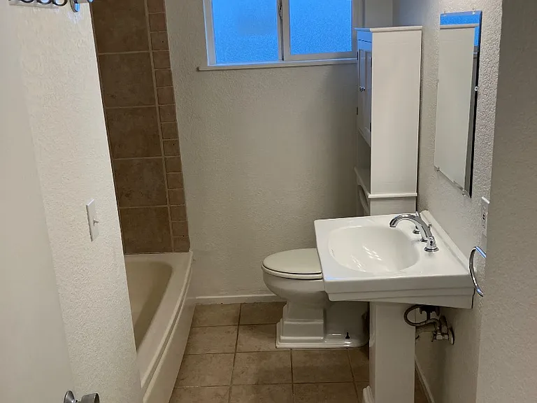 Unit Photo