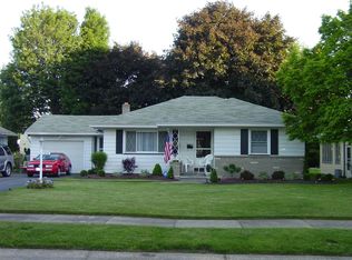 212 Southampton Dr, Rochester, NY 14616