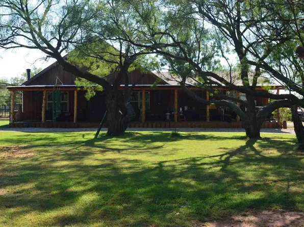 1778 Cemetery Rd, Holliday, TX 76366