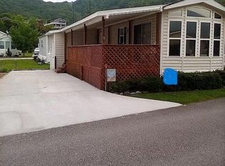 7 Polka Ln, Waynesville, NC 28785