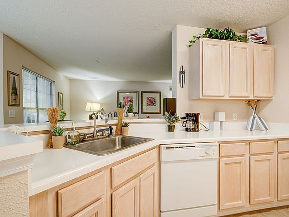 2nd image of 2811 Keswick Village Ct NE #16-1631