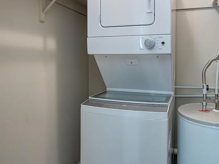 304 Bay Run St #1 — Photo 9